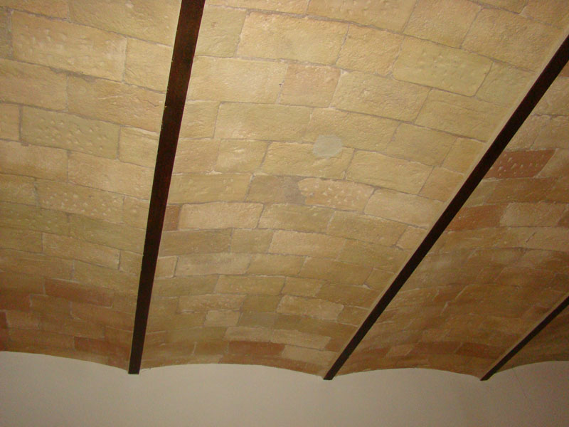 vaulted_ceiling