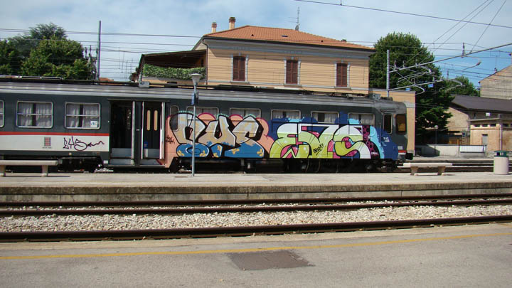 grafitti_train